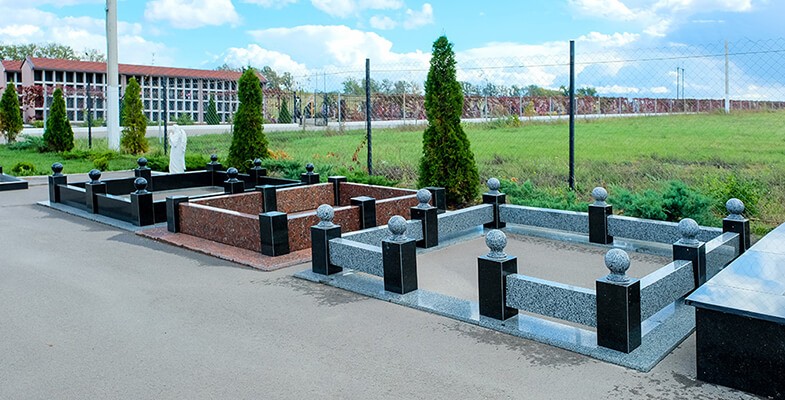 Частное кладбище. Белое кладбище в Киеве
